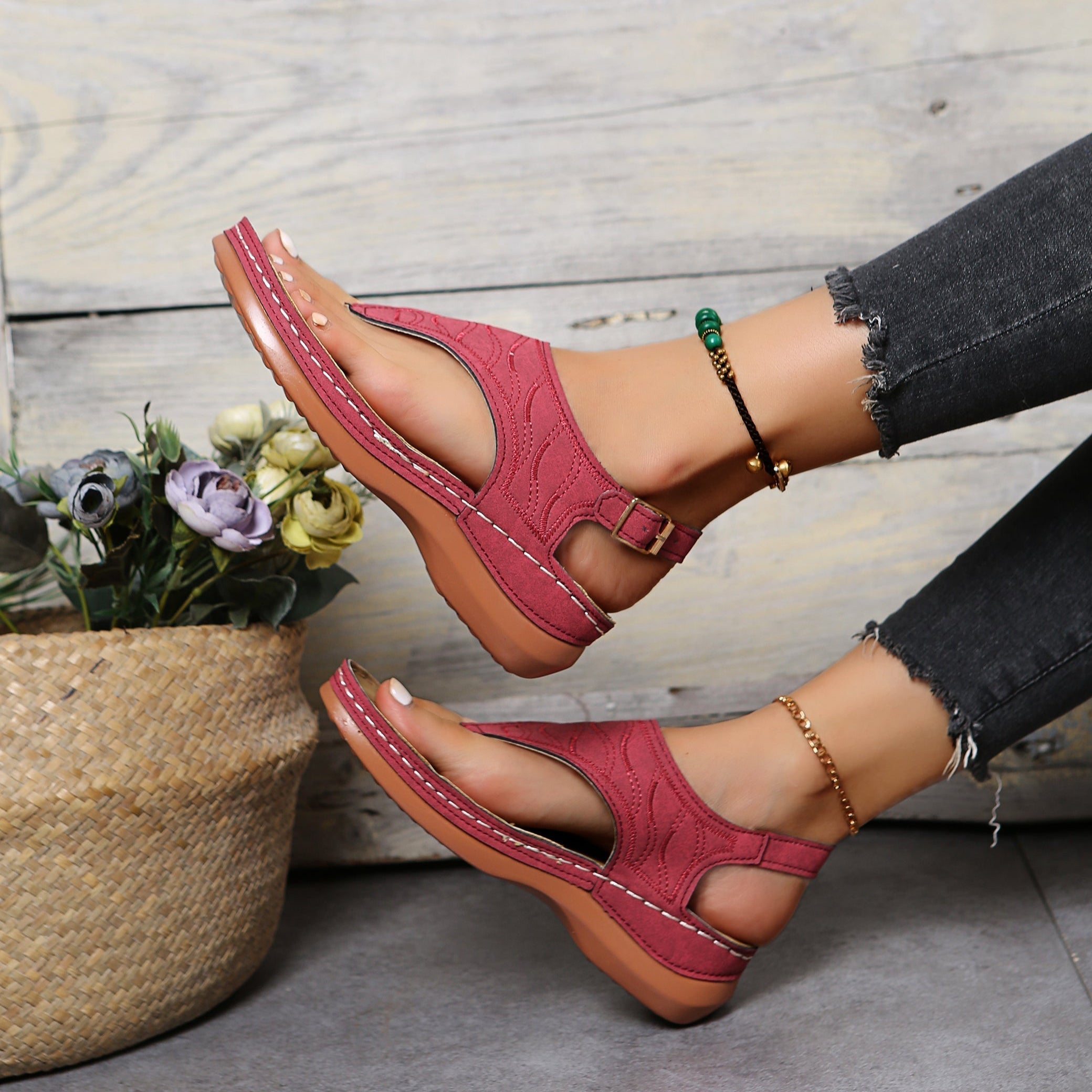 Nira Lightweight Comfortable Sandals