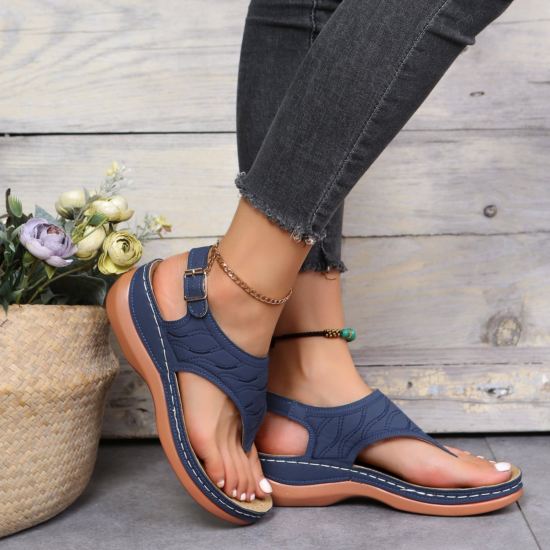 Nira Lightweight Comfortable Sandals