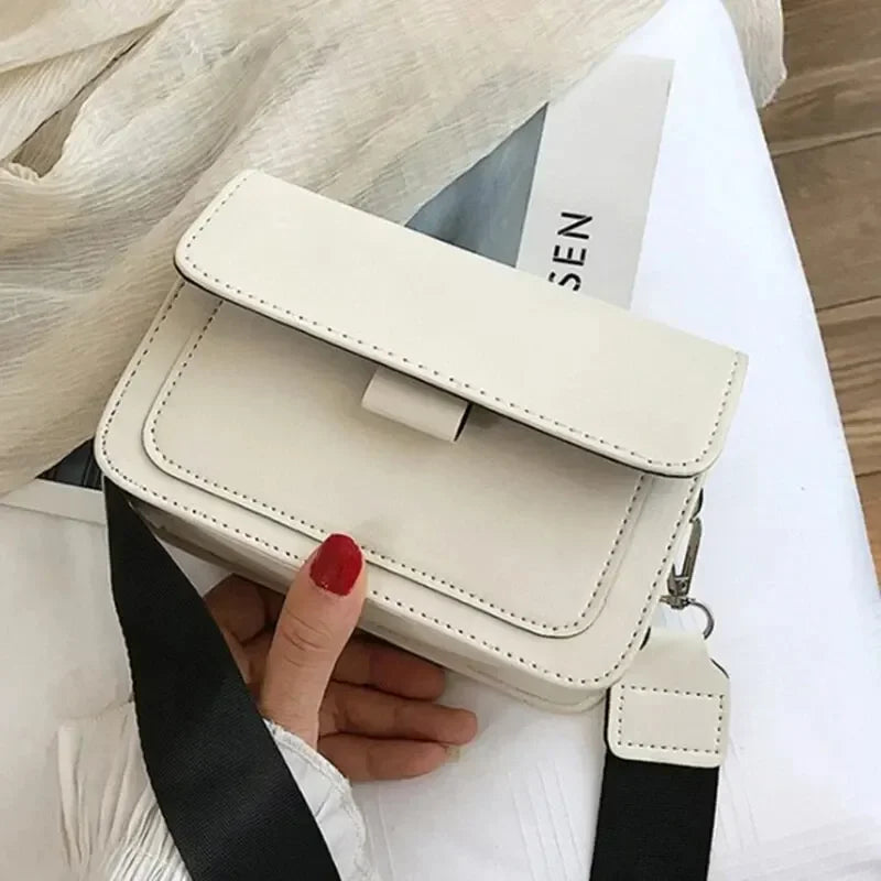 Chic Crossbody Bags for Women – Stylish and Versatile Mini Clutch Design