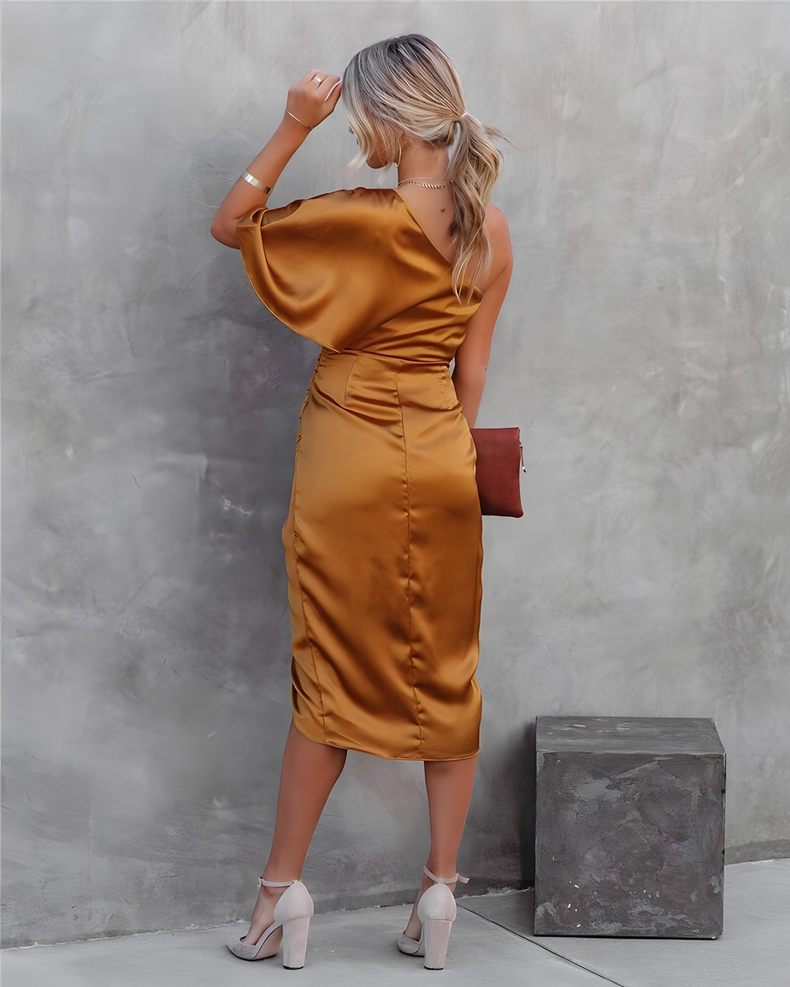 Goni™ | Elegant Midi Dress