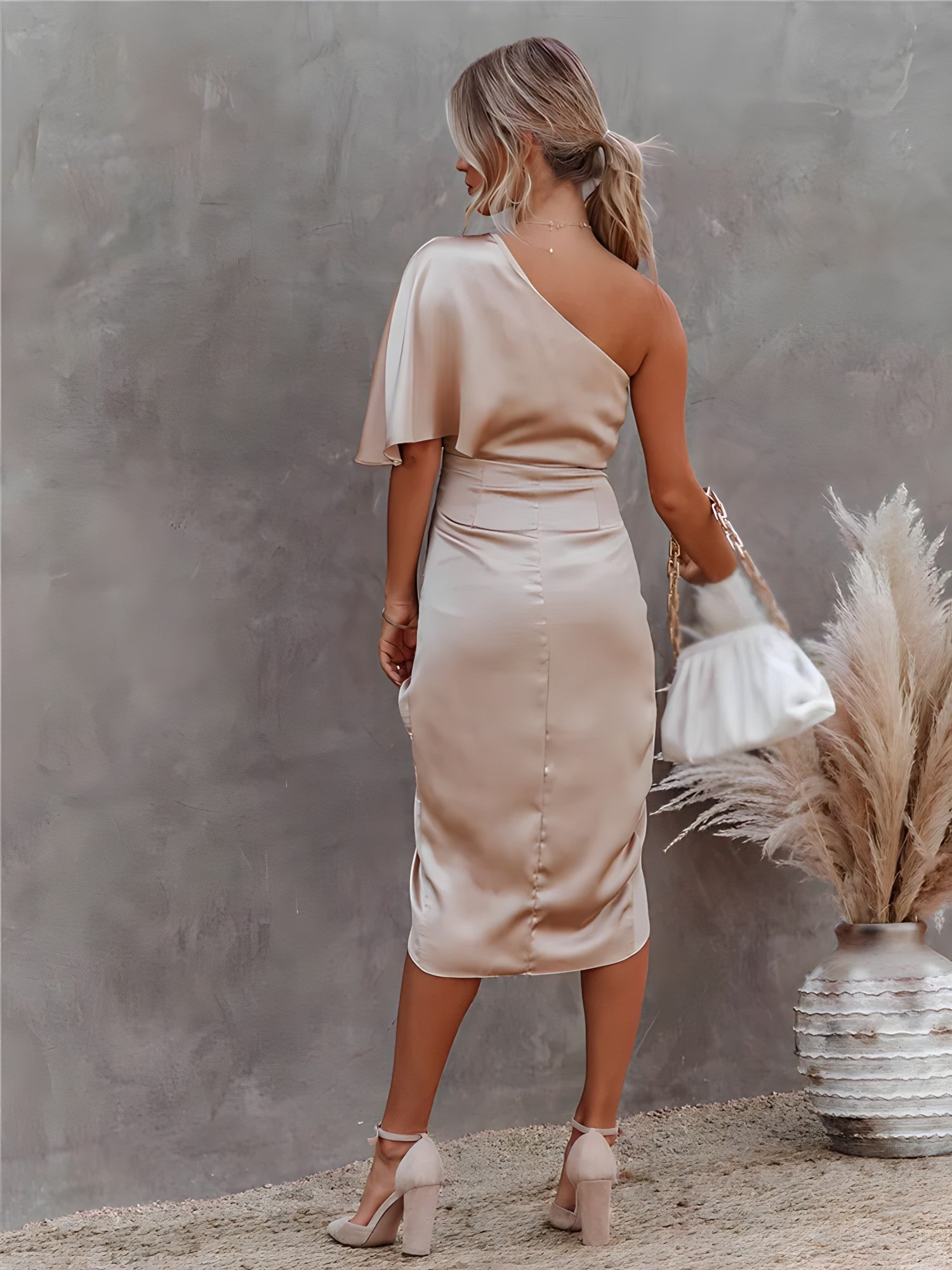 Goni™ | Elegant Midi Dress